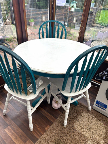 Round dining table 2 chairs - &,